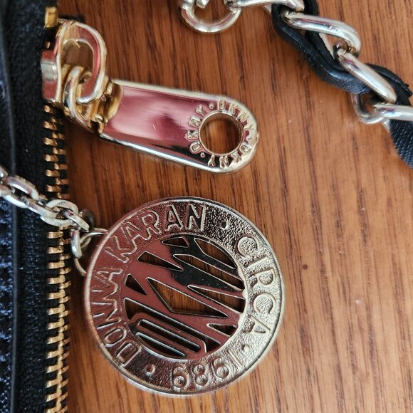 DONNA KARAN NEW YORK SMALL BLACK LEATHER EVENING BAG - Picture 3 of 11